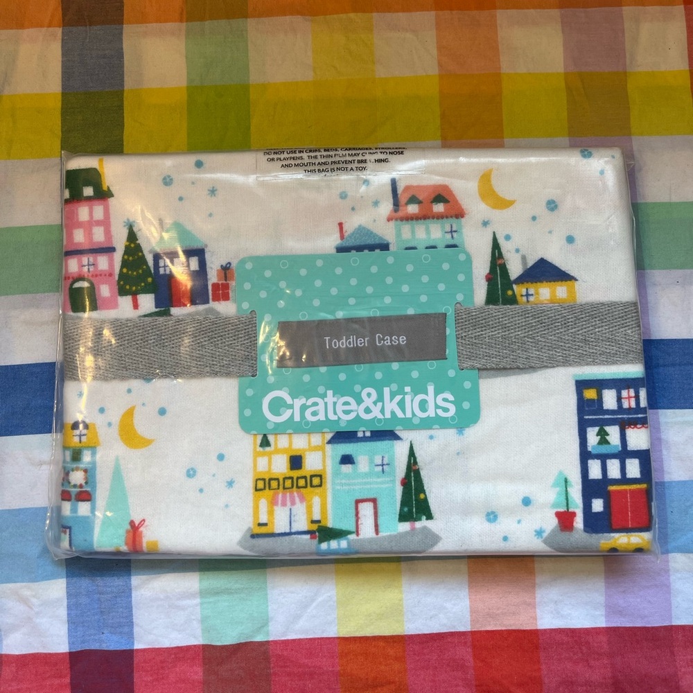 Crate&kids toddler pillow case in flannel holiday print